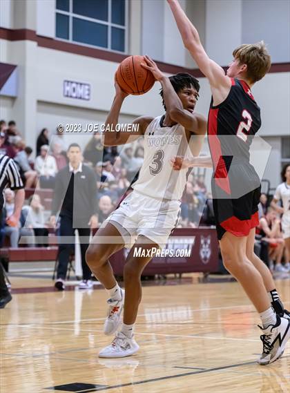 Thumbnail 2 in Davenport vs Fredericksburg photogallery.