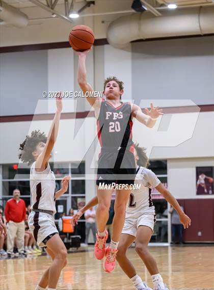 Thumbnail 1 in Davenport vs Fredericksburg photogallery.