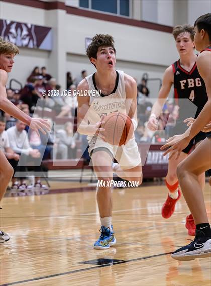 Thumbnail 2 in Davenport vs Fredericksburg photogallery.