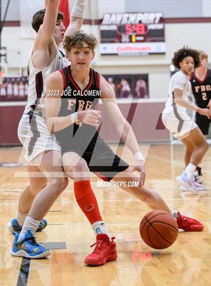 Thumbnail 3 in Davenport vs Fredericksburg photogallery.