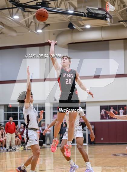 Thumbnail 3 in Davenport vs Fredericksburg photogallery.