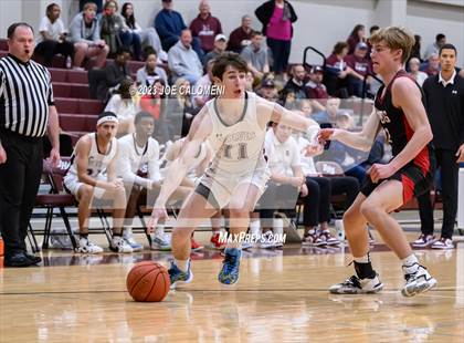 Thumbnail 1 in Davenport vs Fredericksburg photogallery.