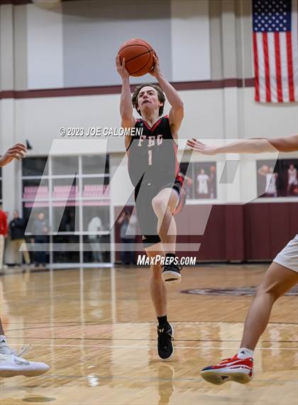 Thumbnail 2 in Davenport vs Fredericksburg photogallery.