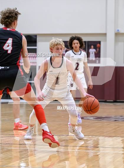 Thumbnail 3 in Davenport vs Fredericksburg photogallery.