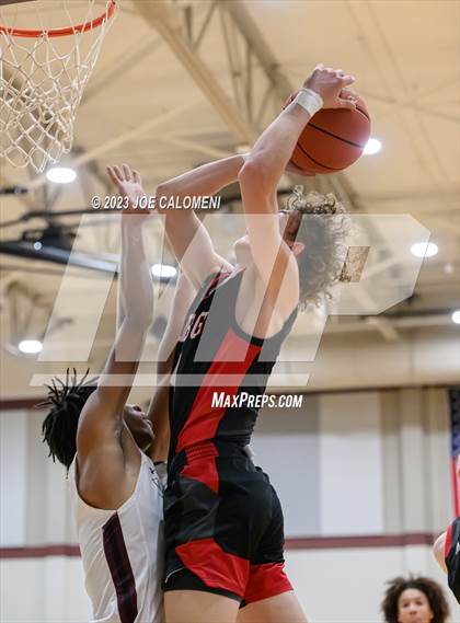 Thumbnail 1 in Davenport vs Fredericksburg photogallery.