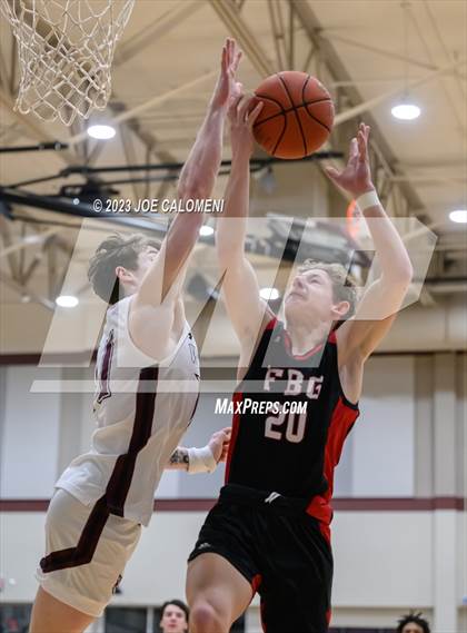 Thumbnail 1 in Davenport vs Fredericksburg photogallery.