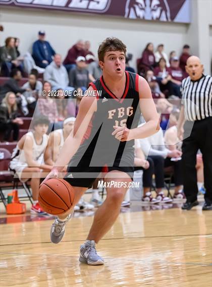 Thumbnail 1 in Davenport vs Fredericksburg photogallery.