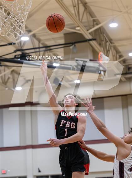 Thumbnail 2 in Davenport vs Fredericksburg photogallery.