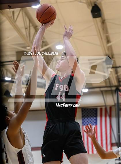 Thumbnail 3 in Davenport vs Fredericksburg photogallery.