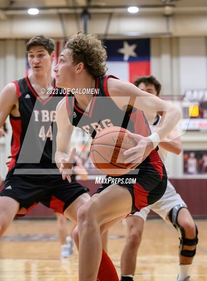 Thumbnail 1 in Davenport vs Fredericksburg photogallery.