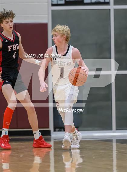 Thumbnail 1 in Davenport vs Fredericksburg photogallery.
