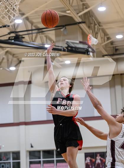 Thumbnail 1 in Davenport vs Fredericksburg photogallery.