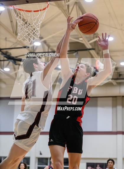 Thumbnail 2 in Davenport vs Fredericksburg photogallery.