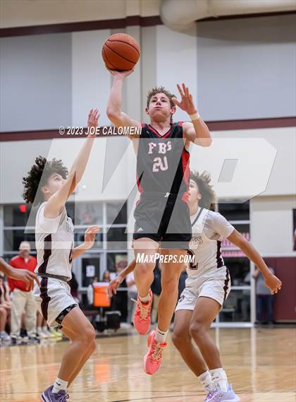 Thumbnail 3 in Davenport vs Fredericksburg photogallery.
