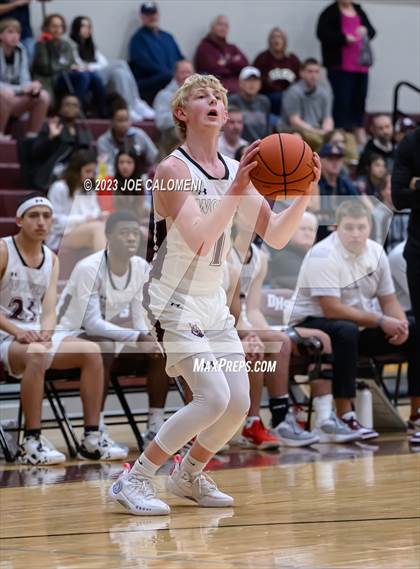 Thumbnail 3 in Davenport vs Fredericksburg photogallery.
