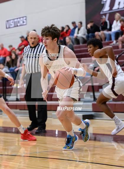 Thumbnail 2 in Davenport vs Fredericksburg photogallery.