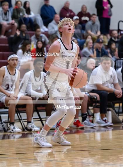Thumbnail 1 in Davenport vs Fredericksburg photogallery.