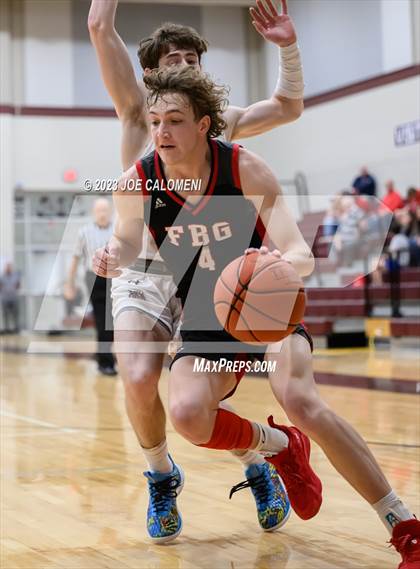Thumbnail 1 in Davenport vs Fredericksburg photogallery.