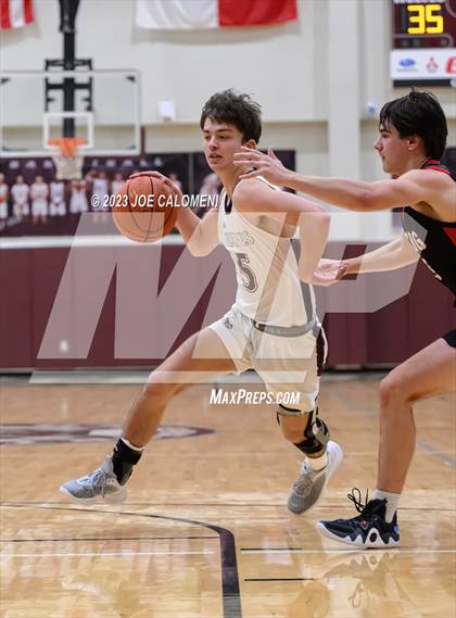 Thumbnail 3 in Davenport vs Fredericksburg photogallery.