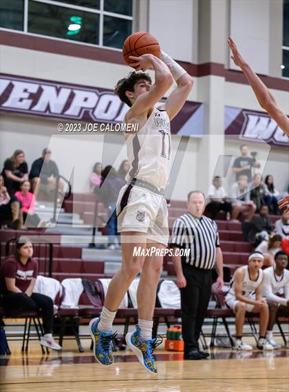 Thumbnail 2 in Davenport vs Fredericksburg photogallery.