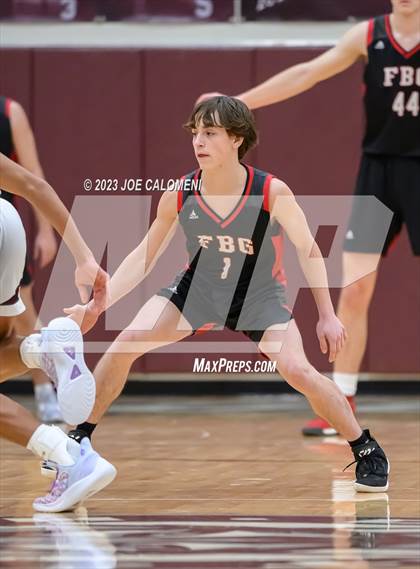 Thumbnail 1 in Davenport vs Fredericksburg photogallery.