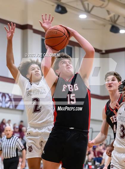 Thumbnail 2 in Davenport vs Fredericksburg photogallery.
