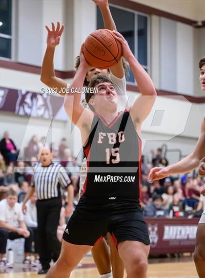 Thumbnail 3 in Davenport vs Fredericksburg photogallery.