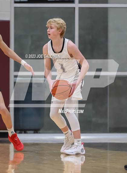 Thumbnail 3 in Davenport vs Fredericksburg photogallery.