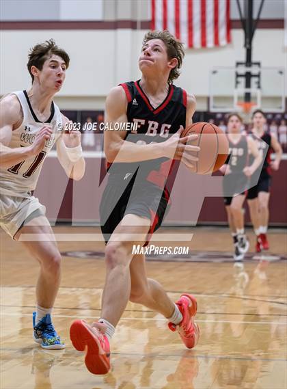 Thumbnail 3 in Davenport vs Fredericksburg photogallery.