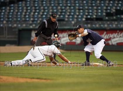 Thumbnail 2 in Freedom vs. De La Salle (CIF NCS D1 Final) photogallery.