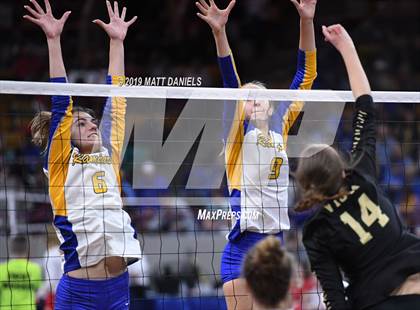 Thumbnail 2 in Rampart vs. Mountain Vista (CHSAA 5A Playoff) photogallery.