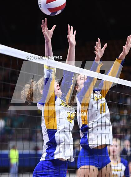Thumbnail 1 in Rampart vs. Mountain Vista (CHSAA 5A Playoff) photogallery.