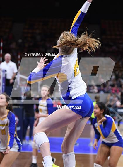Thumbnail 3 in Rampart vs. Mountain Vista (CHSAA 5A Playoff) photogallery.