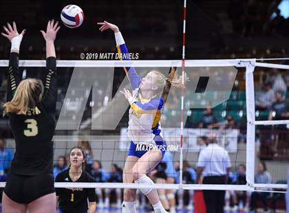 Thumbnail 1 in Rampart vs. Mountain Vista (CHSAA 5A Playoff) photogallery.