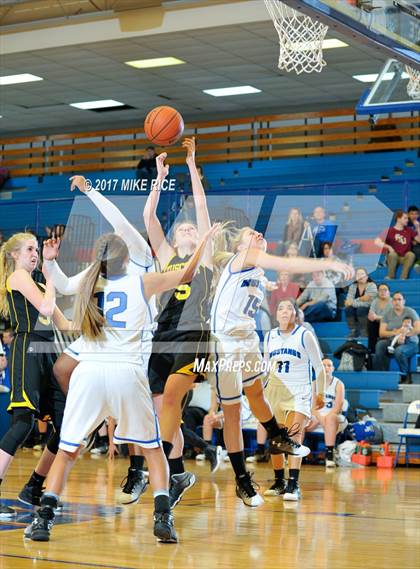 Thumbnail 2 in Smoky Mountain vs. Tuscola (WNCAC Tournament) photogallery.