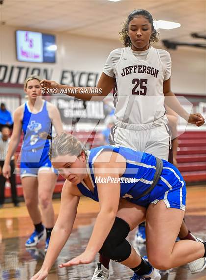 Thumbnail 3 in Paul Pewitt vs. Jefferson (White Oak Tournament) photogallery.