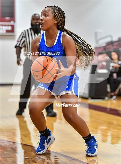 Thumbnail 1 in Paul Pewitt vs. Jefferson (White Oak Tournament) photogallery.