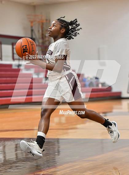 Thumbnail 1 in Paul Pewitt vs. Jefferson (White Oak Tournament) photogallery.