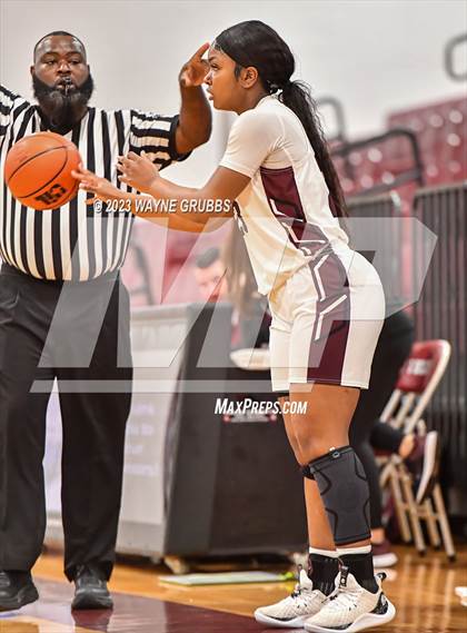 Thumbnail 1 in Paul Pewitt vs. Jefferson (White Oak Tournament) photogallery.