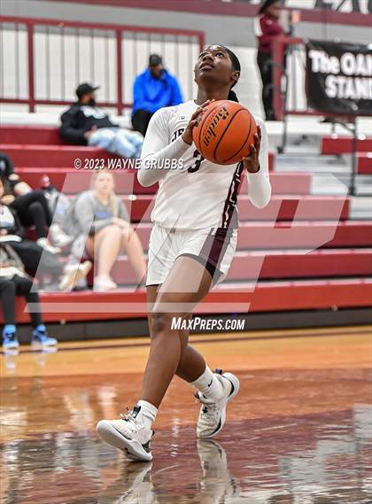 Thumbnail 1 in Paul Pewitt vs. Jefferson (White Oak Tournament) photogallery.