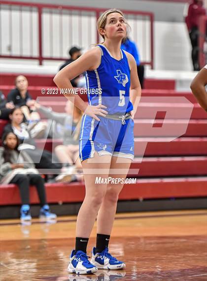 Thumbnail 3 in Paul Pewitt vs. Jefferson (White Oak Tournament) photogallery.