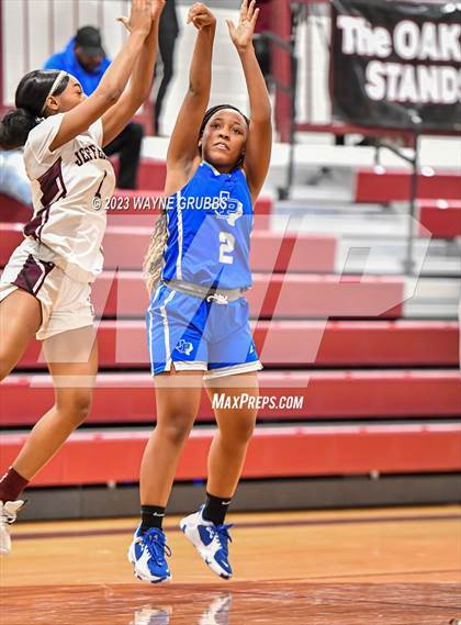 Thumbnail 2 in Paul Pewitt vs. Jefferson (White Oak Tournament) photogallery.