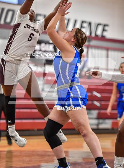 Thumbnail 1 in Paul Pewitt vs. Jefferson (White Oak Tournament) photogallery.