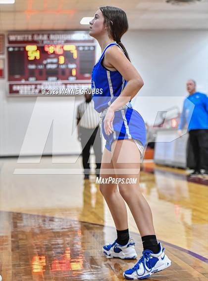 Thumbnail 2 in Paul Pewitt vs. Jefferson (White Oak Tournament) photogallery.