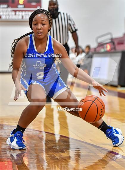 Thumbnail 3 in Paul Pewitt vs. Jefferson (White Oak Tournament) photogallery.