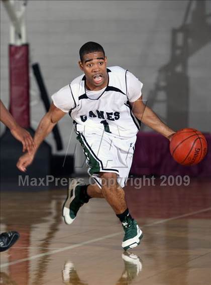 Thumbnail 3 in Chavez vs. Hightower (Texas 5A Region 3 Semifinal) photogallery.