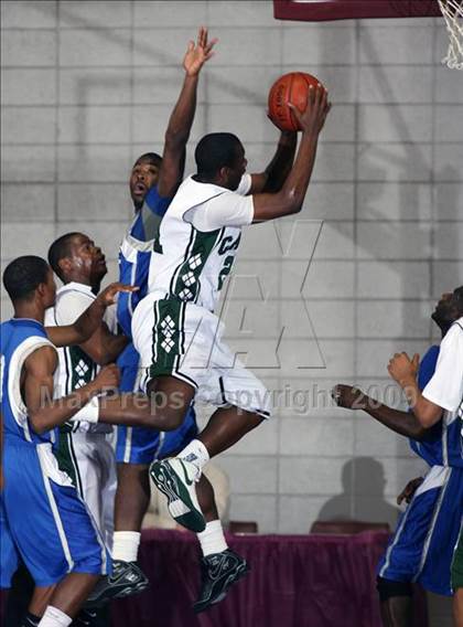 Thumbnail 3 in Chavez vs. Hightower (Texas 5A Region 3 Semifinal) photogallery.