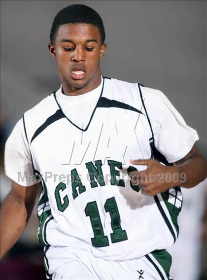Thumbnail 1 in Chavez vs. Hightower (Texas 5A Region 3 Semifinal) photogallery.