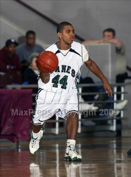 Thumbnail 3 in Chavez vs. Hightower (Texas 5A Region 3 Semifinal) photogallery.