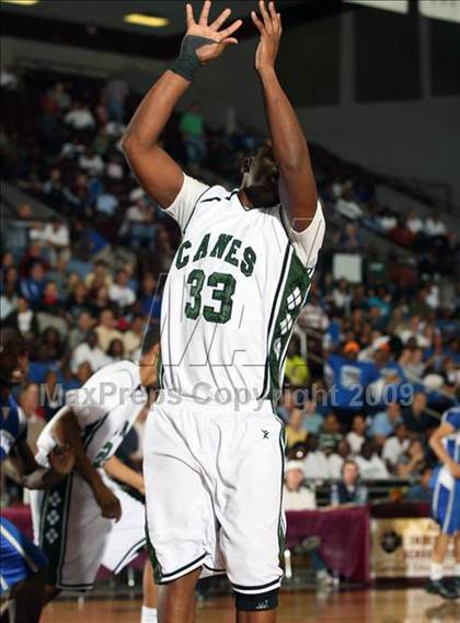 Thumbnail 2 in Chavez vs. Hightower (Texas 5A Region 3 Semifinal) photogallery.